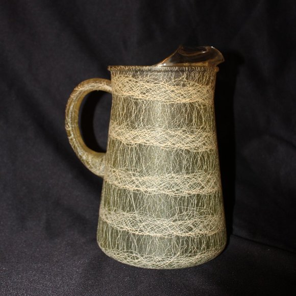 Vntg MCM Color Craft Green Spaghetti String Rubber Coated Drizzle Pitcher 2 Qt - Picture 3 of 6